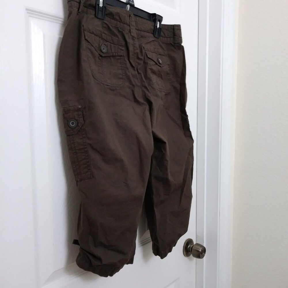 French Cuff Cargo Bermuda Short Size 8 P - Picture 9 of 13